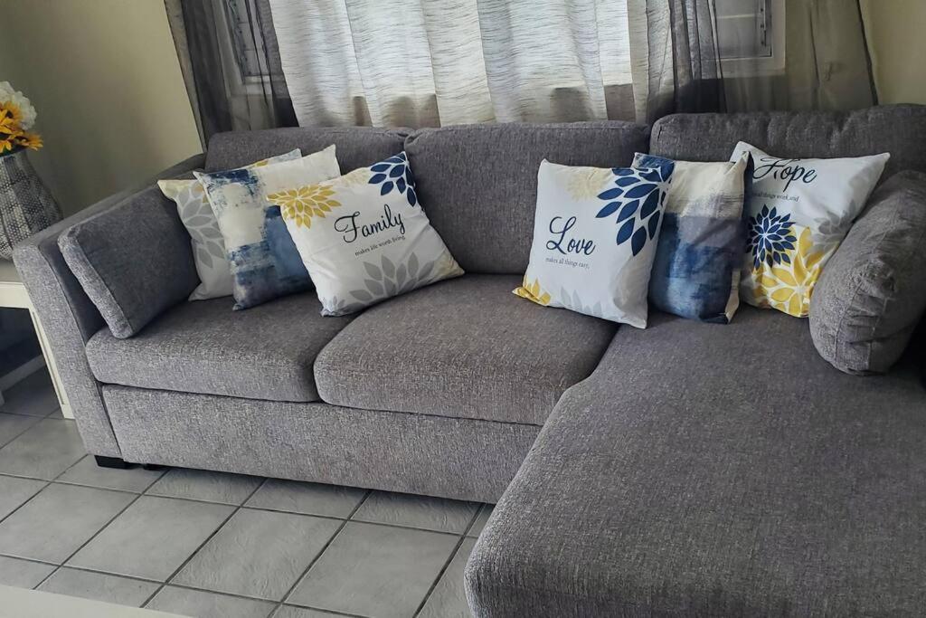 דירות מונטגו ביי Chalet Cassie מראה חיצוני תמונה