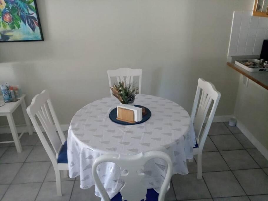 דירות מונטגו ביי Chalet Cassie מראה חיצוני תמונה