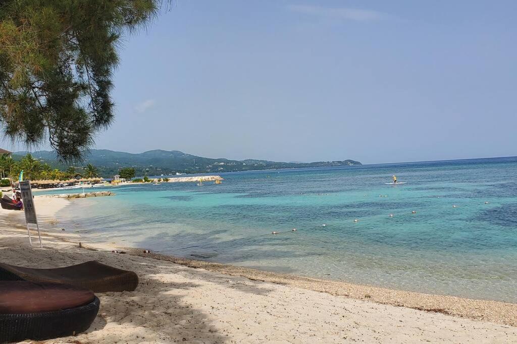 דירות מונטגו ביי Chalet Cassie מראה חיצוני תמונה